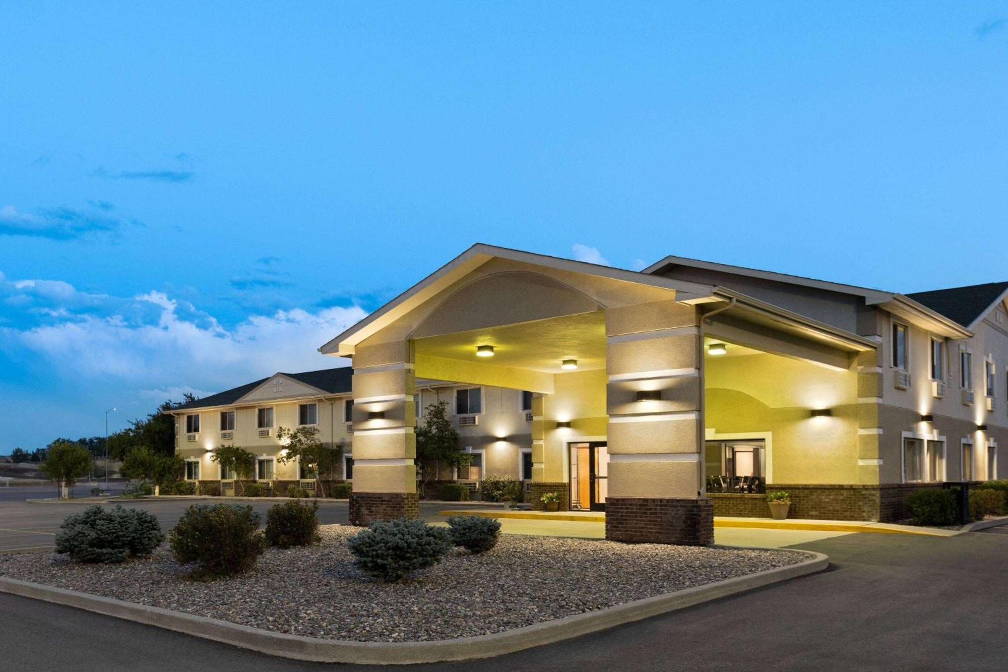 Super 8 By Wyndham Big Timber Motel Exterior foto